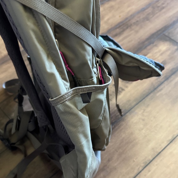 The North Face Olive and Pink Backpack - Picture 5 of 6